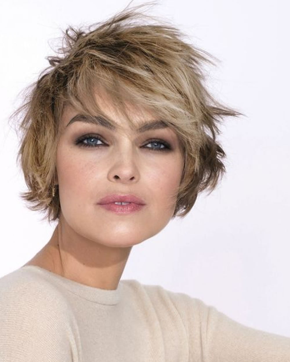 Hey Ladies! Best 13 Short haircuts for round faces inspirations you can choose for 2018 – Page 2 