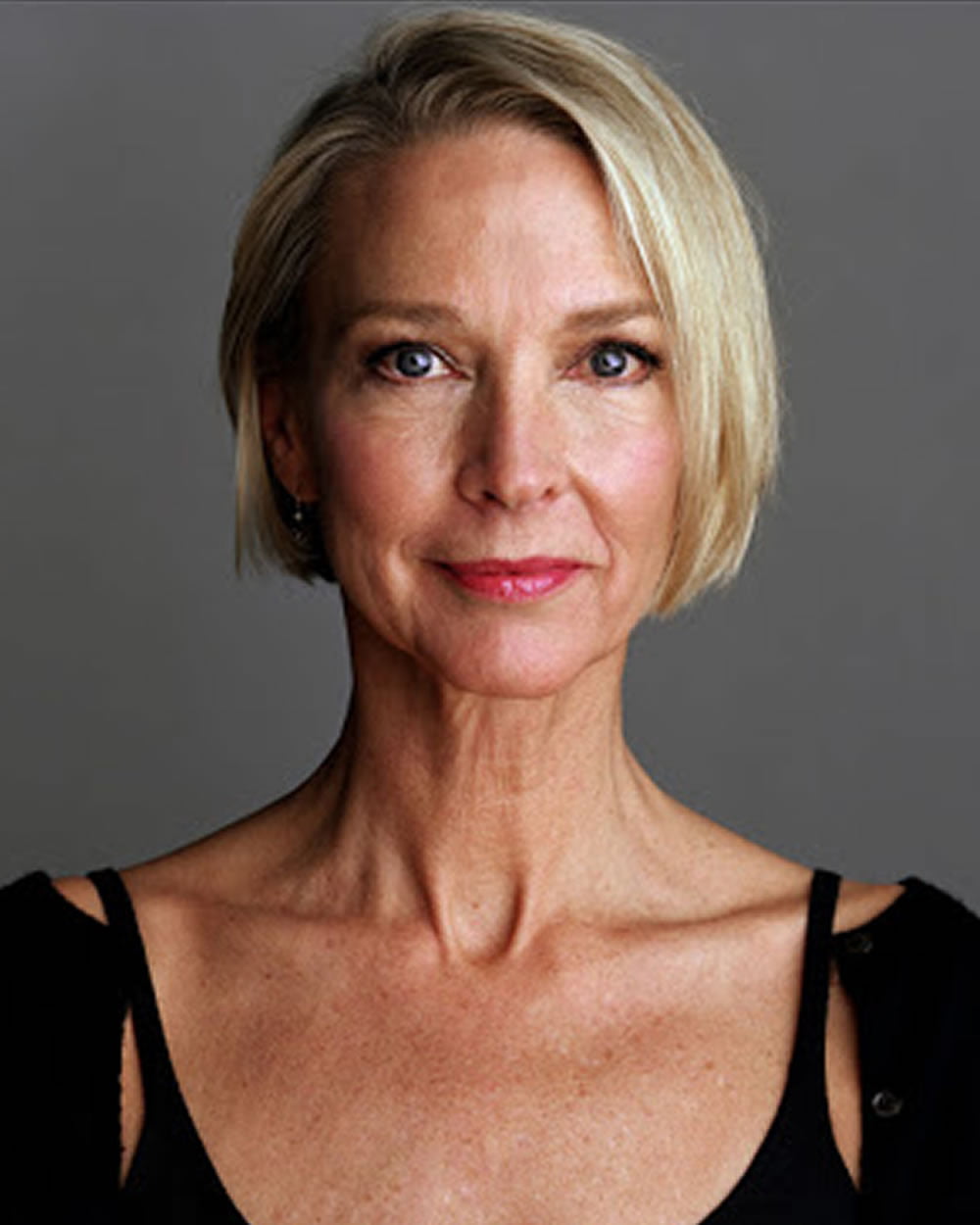 shirt haircuts for older women