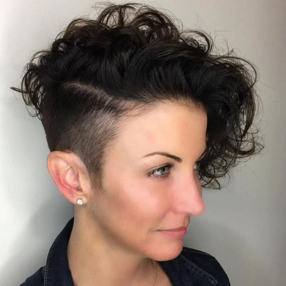 The Newest 2018 Undercut Hair Design For Girls Pixie Short Haircut