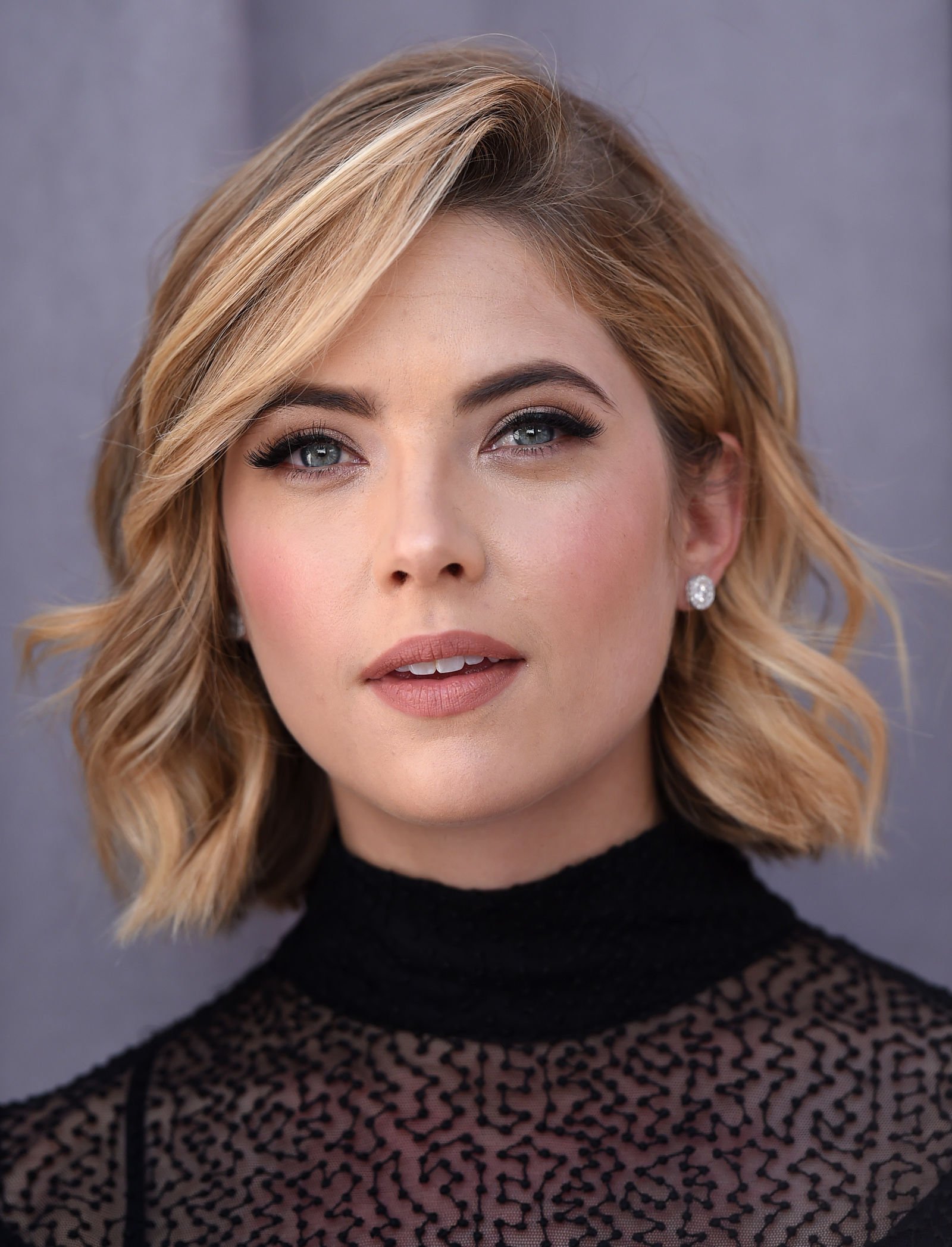 Medium Blonde Bob Hairstyles