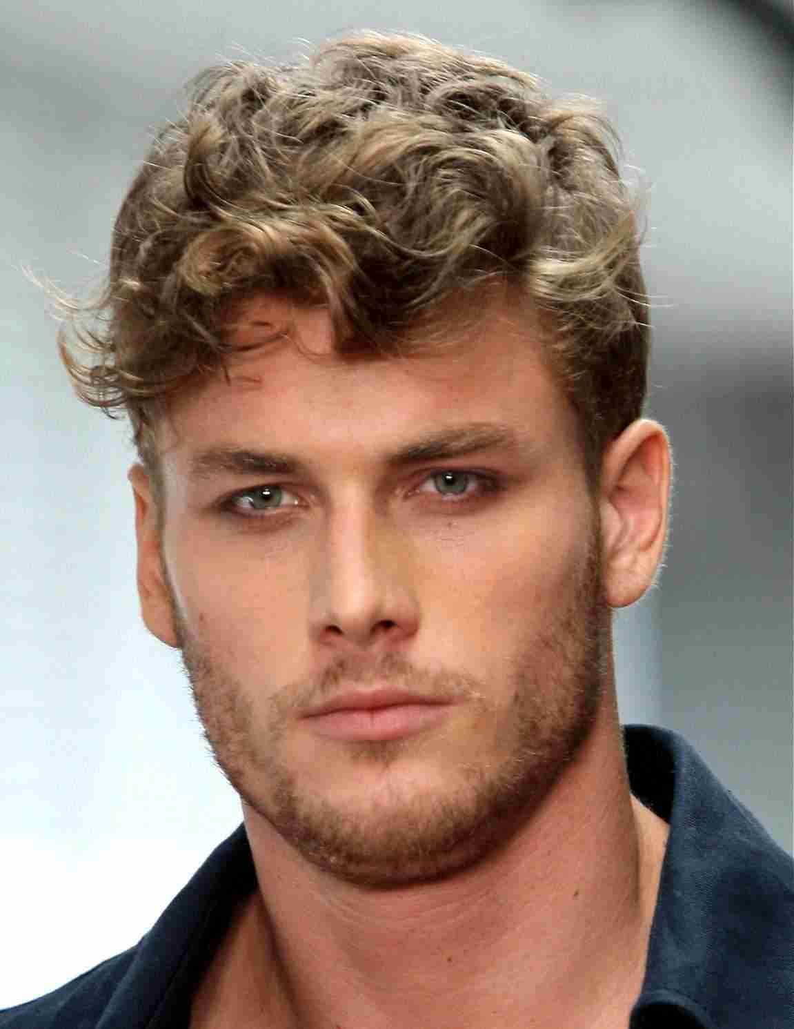 Short Cury Hairstyles for men with round faces 2017