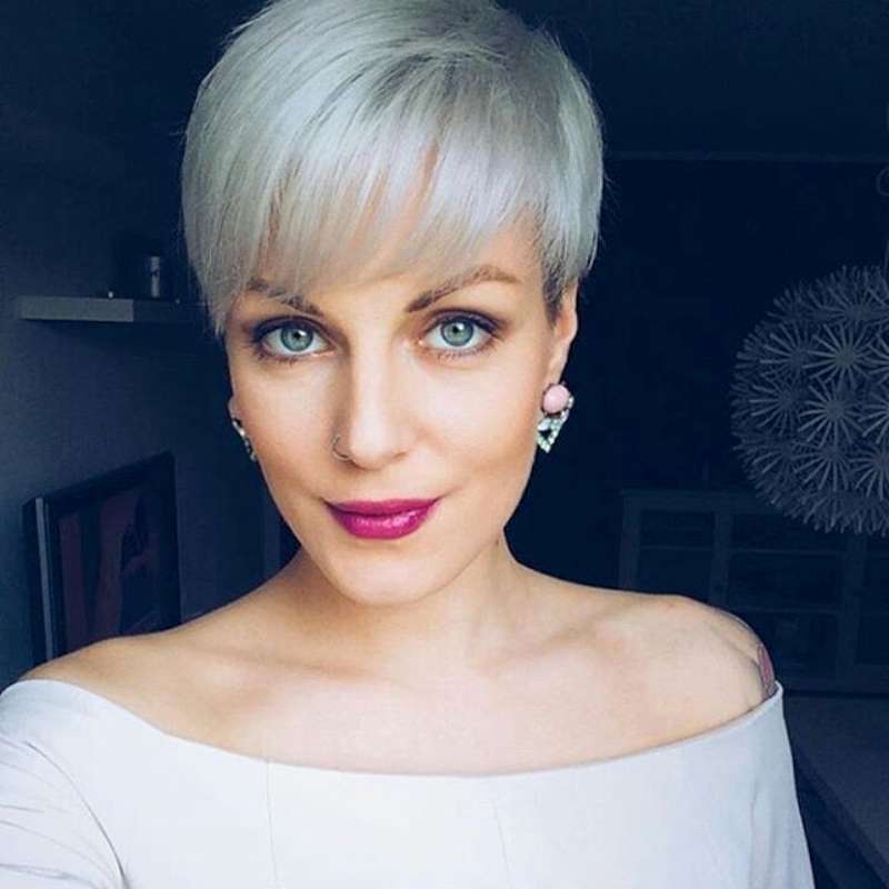 Short Hairstyles For Gray Haired Woman