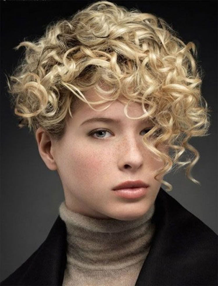 31 Most Short Curly Hairstyles in 20202021 Page 2 of 4