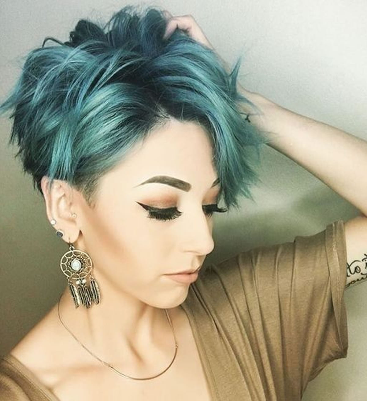 Asymmetric Short Haircuts and Hairstyles for 2017-2018