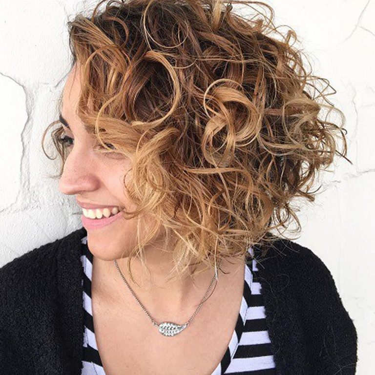Curly Bob Hairstyles (2021 Updated) : Autumn & Winter Short Haircuts ...