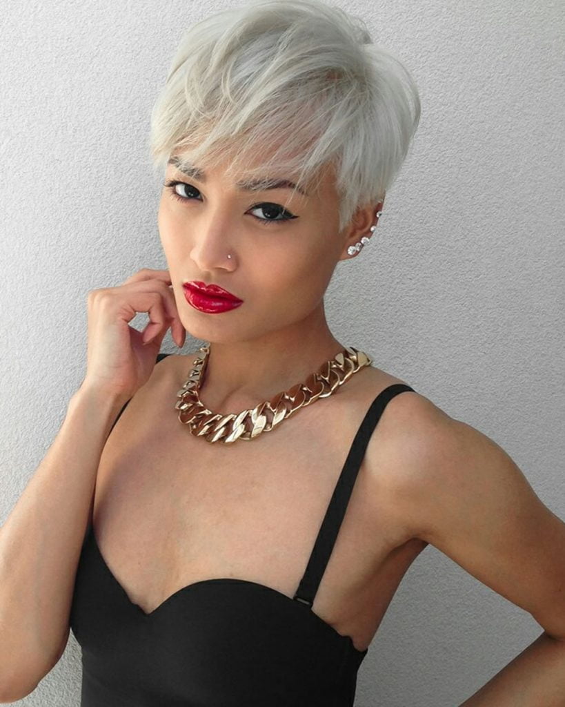 54 Best haircuts for 2022 female for Oval Face