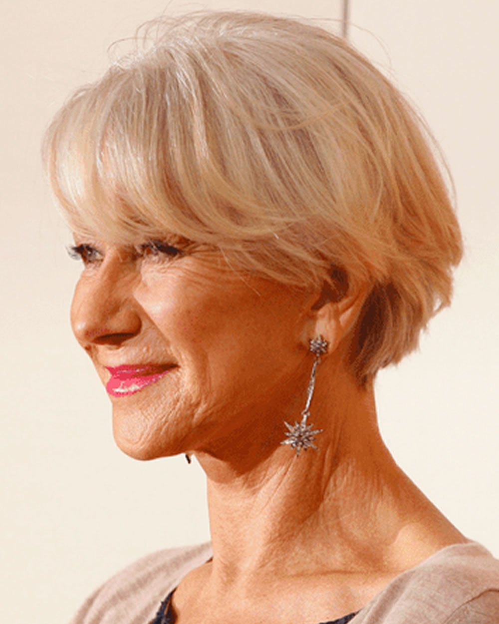 15+ Matchless Shoulder Length Hairstyles For Fine Hair Women Over 50