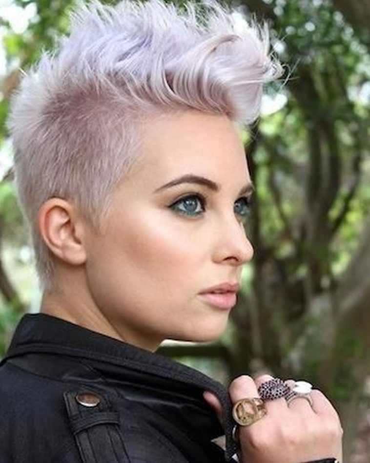 Pixie Hairstyles for Round Face and Thin Hair 20212022 Pixie Hairstyles for Round Face and Thin Hair 20212022