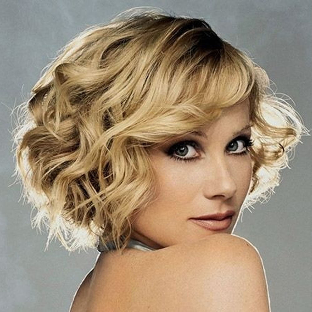 Curly Short Haircuts & Bob + Pixie Hair Compilation - Page ...