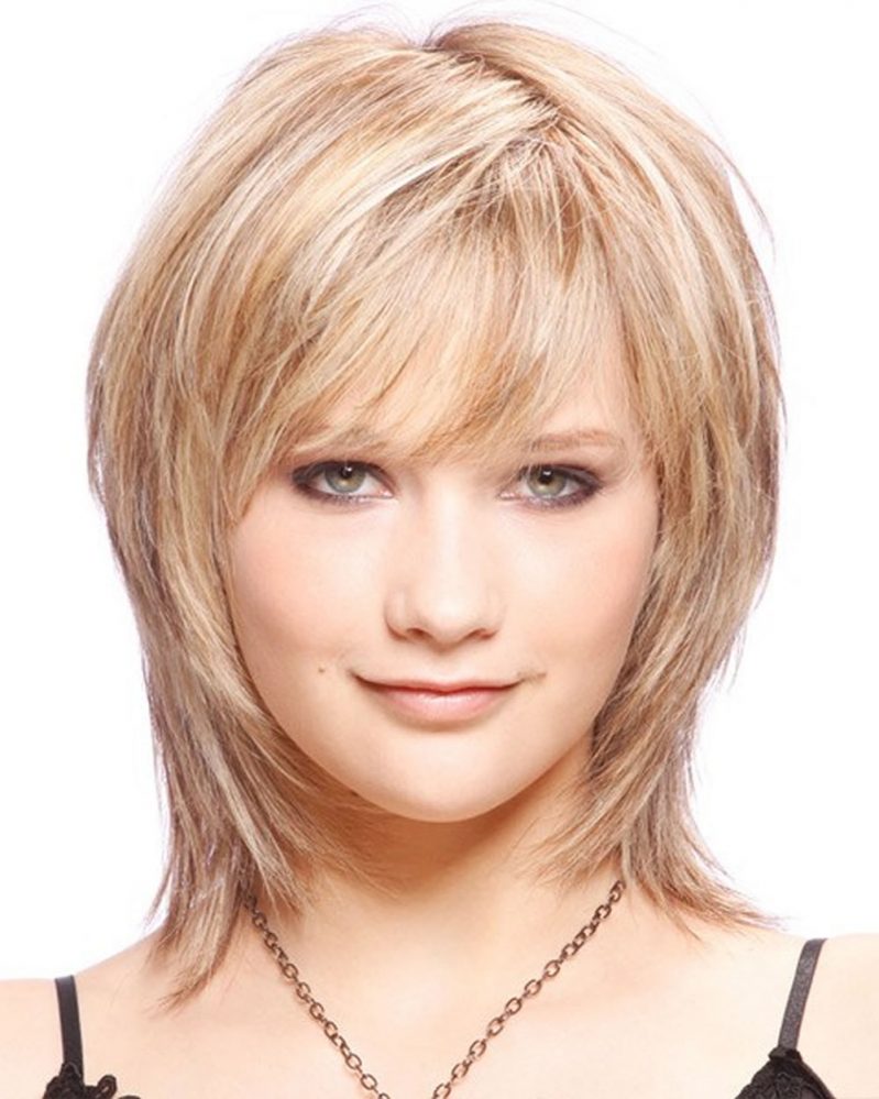 32 Top Short Pixie Hairstyles For Women With Fine Thin Hair 2020 2021  25-slimming-hairstyles-for-round-faces-brown-blonde-hair-thick-hair