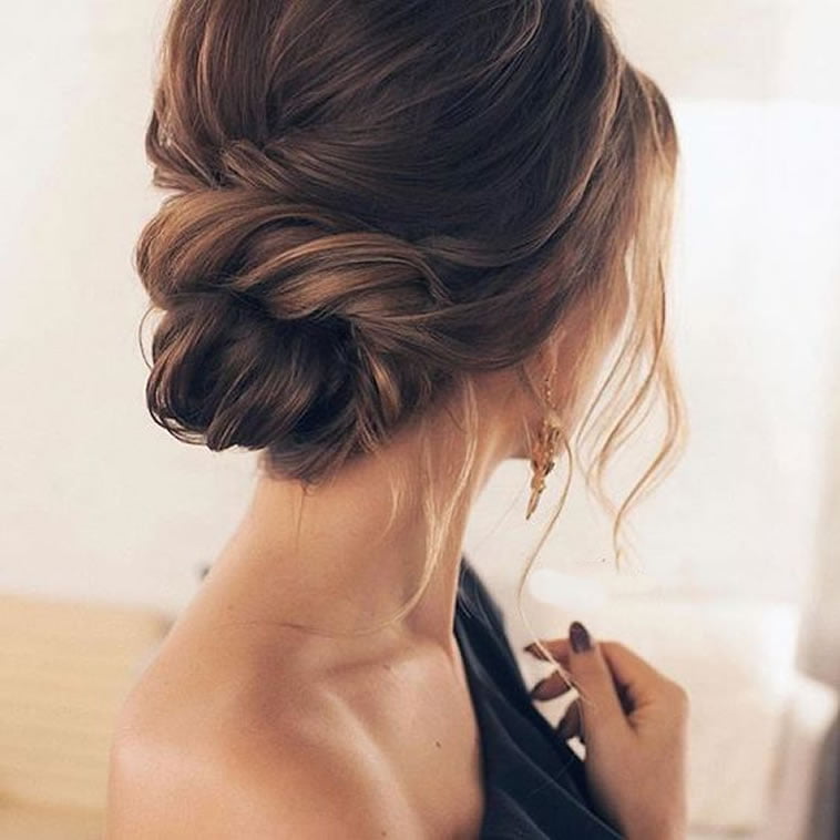 low bun hairstyles for wedding 2019-2020