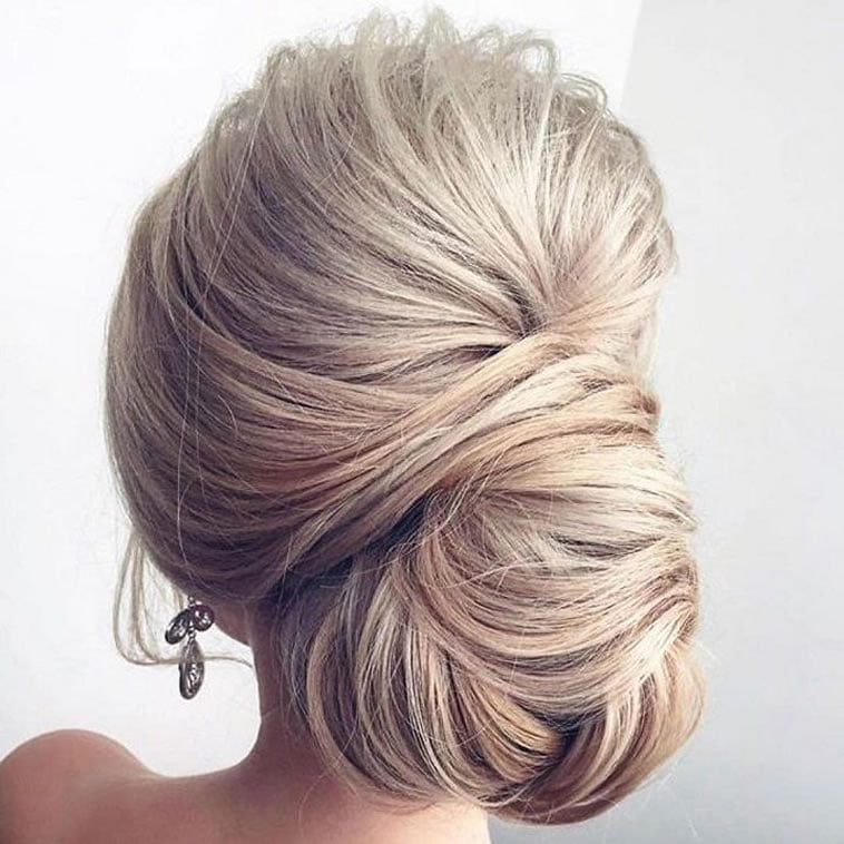 low bun hairstyles for wedding 2019-2020