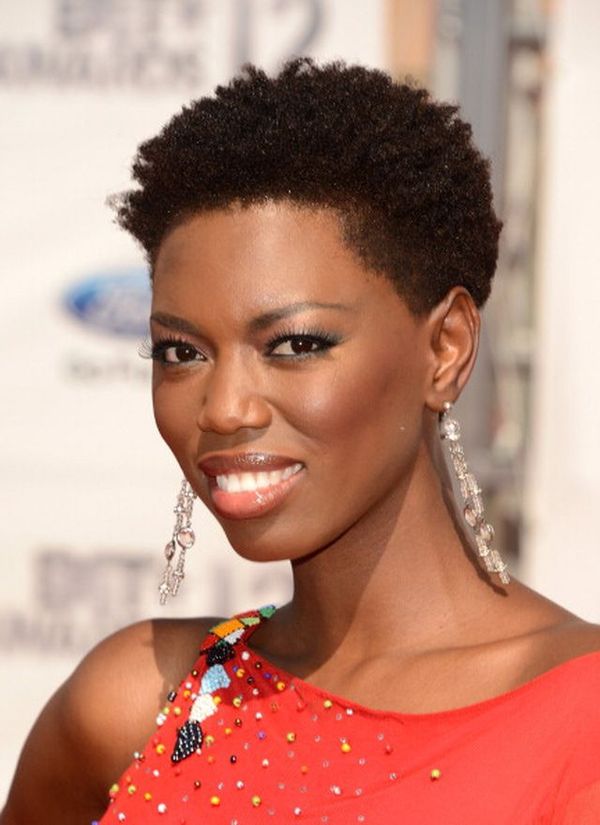 Short hairstyles for black women in 2021-2022