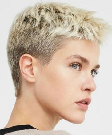 Short Hairstyles for Women in 2021-2022