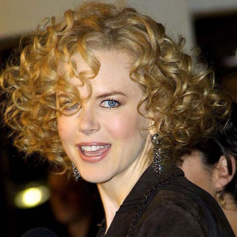 Curly Bob Hairstyles & Haircuts in 20212022 Page 10 of 11