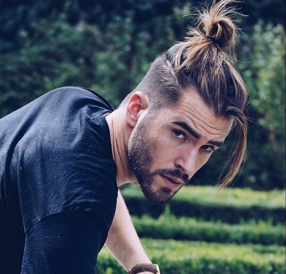 18 Trendy Undercut Long Hairstyles For Men In 2021 2022 Page 3 Of 6 18 Trendy Undercut Long Hairstyles For Men In 2021 2022 Page 3 Of 6
