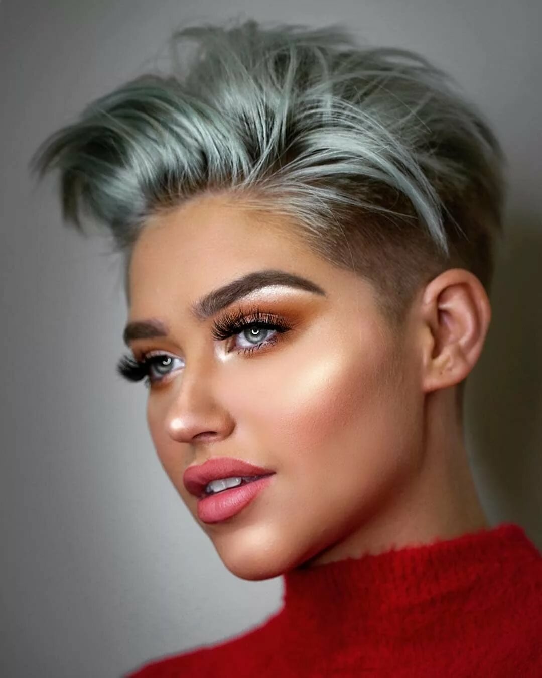 20 Stylish Short Haircuts for Women 2021-2022 - Page 7 of 7