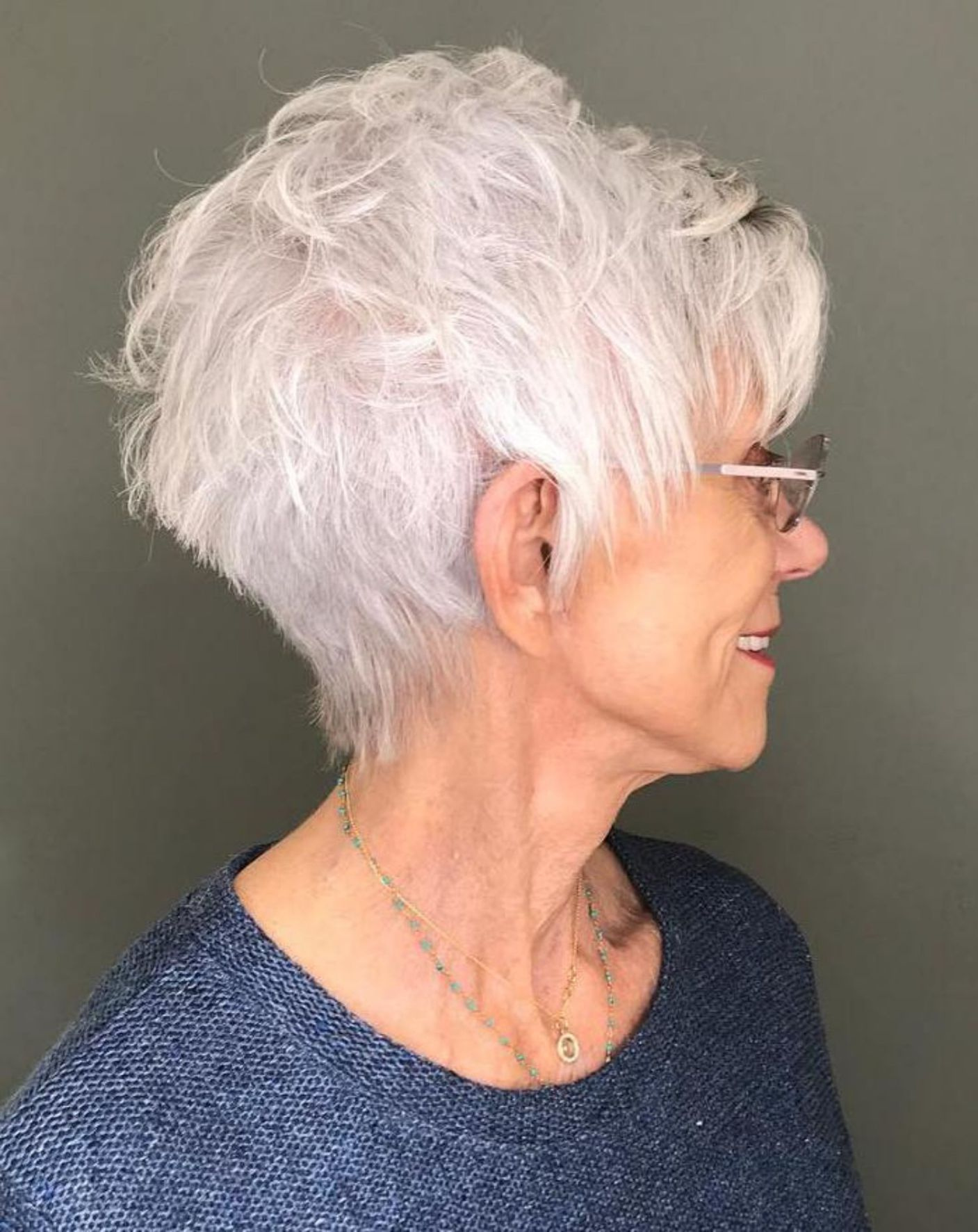 Back to youth 2023 Haircuts for women over 60 Page 6 of 7