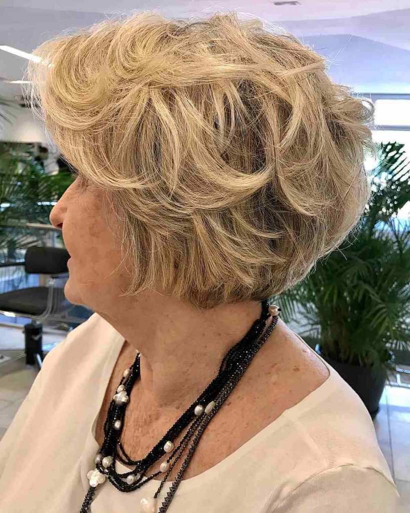 short-blonde-bob-with-layers-for-ladies-over-sixty