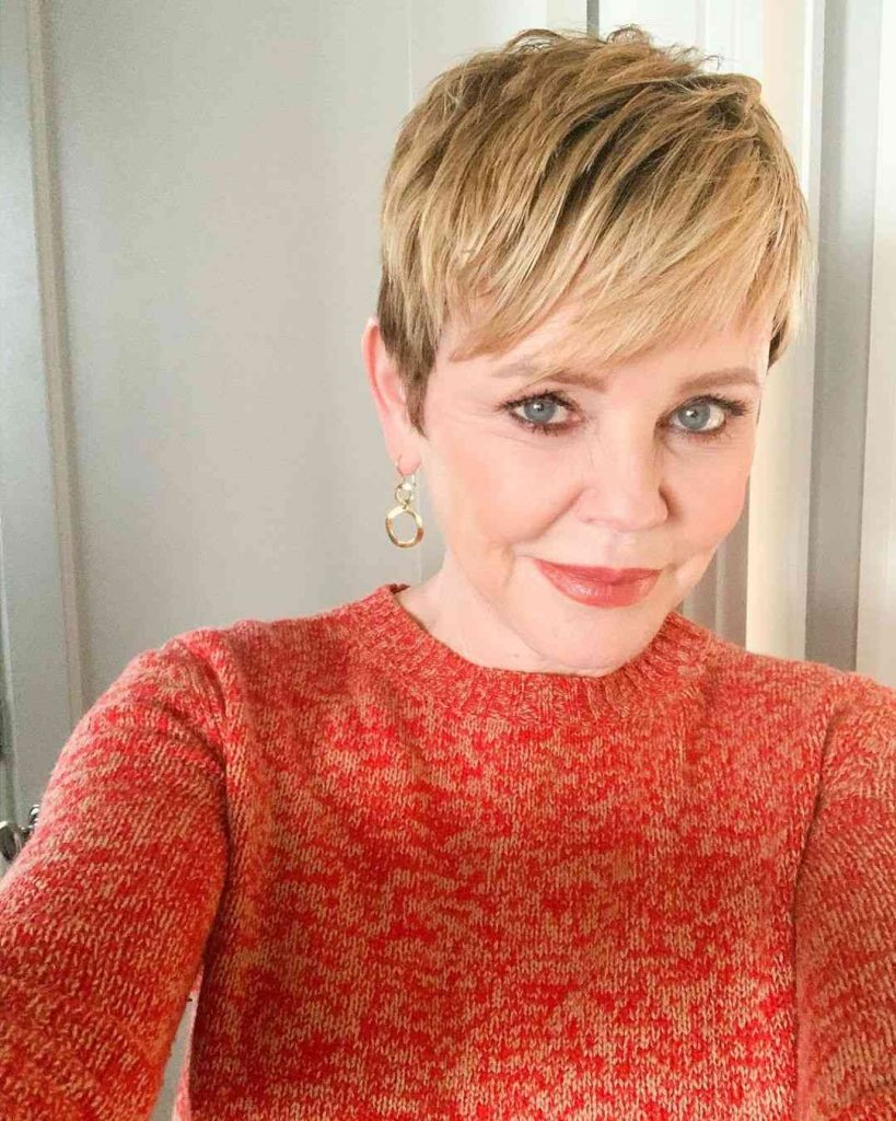 short-textured-pixie-cut-for-women-over-60
